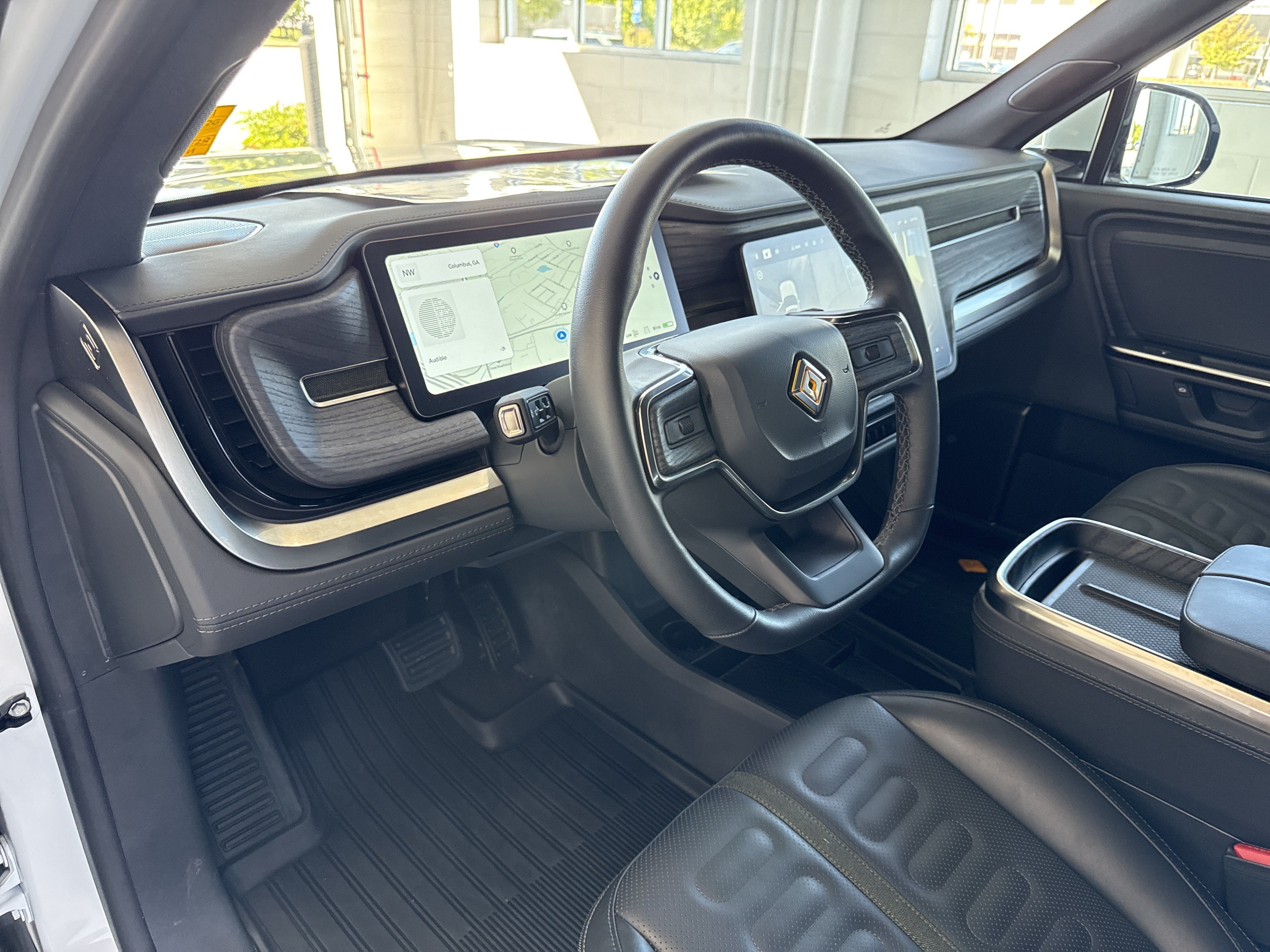 Used 2025 Rivian R1T Adventure Dual AWD/4WD image 18