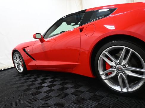 Used 2019 Chevrolet Corvette Stingray Coupe w/ 1LT RWD image 13