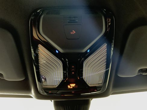 Used 2023 BMW X5 xDrive40i w/ M Sport Package image 24