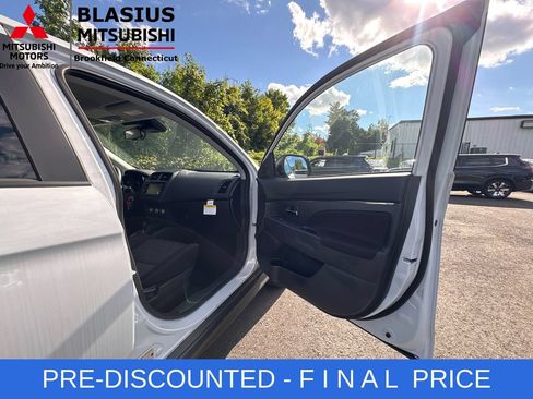 Used 2025 Mitsubishi Outlander Sport ES AWD/4WD image 46