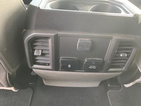 Used 2019 Ford F250 XLT w/ XLT Premium Package image 25