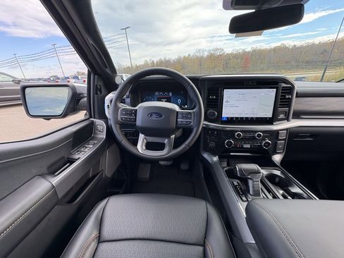 New 2025 Ford F150 Lariat w/ Equipment Group 502A High image 31