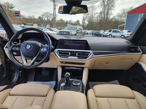 Used 2021 BMW 330i xDrive Sedan w/ Premium Package image 15