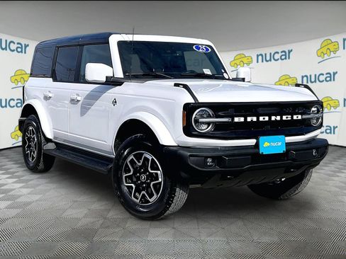 Used 2025 Ford Bronco Outer Banks image 1