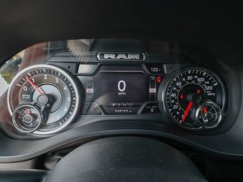 Used 2022 RAM 1500 Laramie w/ Sport Appearance Package AWD/4WD image 18