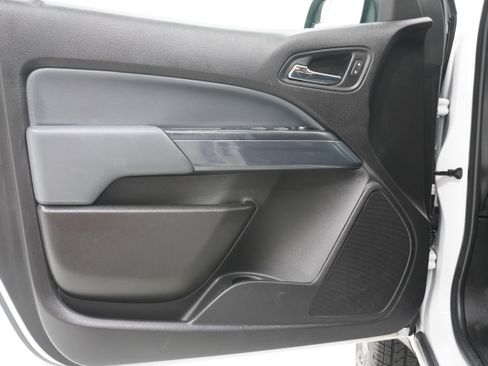 Used 2019 Chevrolet Colorado Z71 AWD/4WD image 14