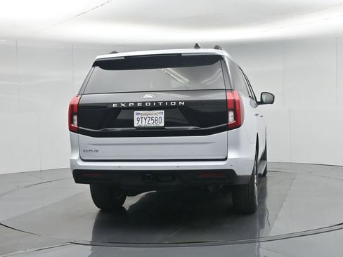 Used 2025 Ford Expedition Active image 60