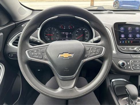 Used 2023 Chevrolet Malibu LT image 17