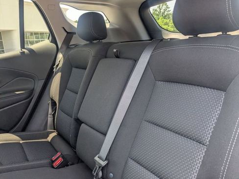 Used 2024 GMC Terrain SLE w/ Driver Convenience Package FWD image 26