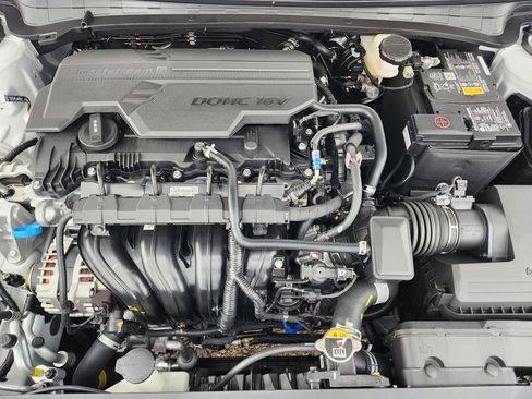 New 2025 Kia K4 LXS image 17