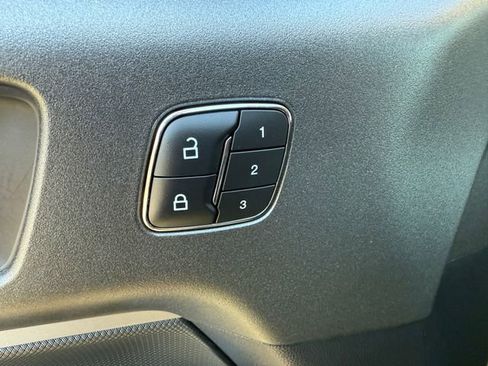 Used 2025 Ford Bronco Sport Badlands image 19