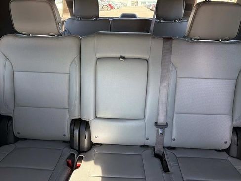 Used 2024 GMC Yukon XL SLT w/ SLT Luxury Package image 79