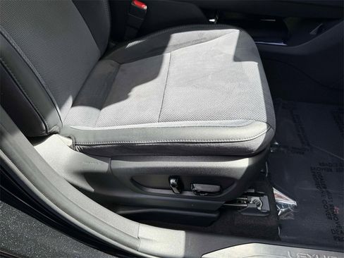 Used 2023 Lexus RZ 450e Premium image 15