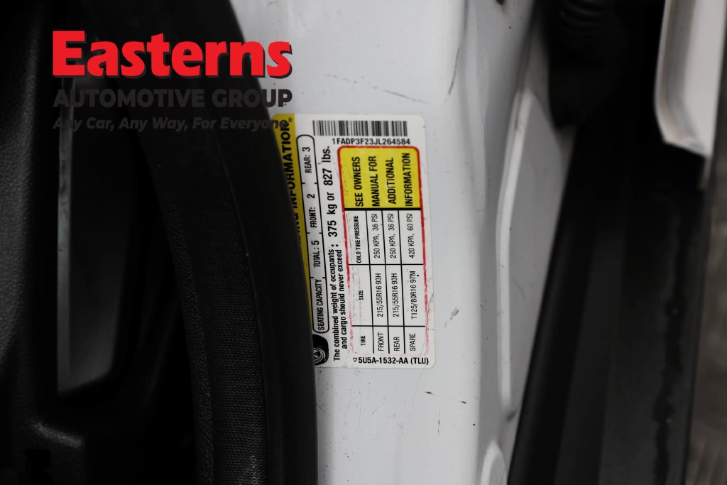 Used 2018 Ford Focus SE w/ Cold Weather Package FWD image 97