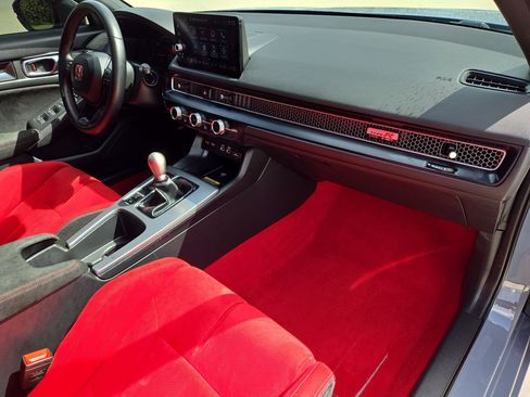 Certified 2024 Honda Civic Type R image 32