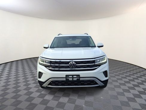 Certified 2022 Volkswagen Atlas SE w/ Panoramic Sunroof Package image 2