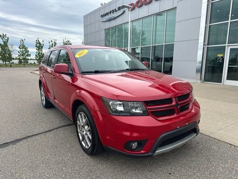 Used 2017 Dodge Journey GT w/ Driver Convenience Group FWD image 4