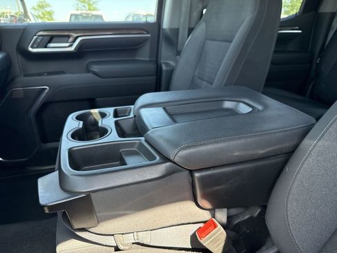 Used 2022 Chevrolet Silverado 1500 LT AWD/4WD image 25