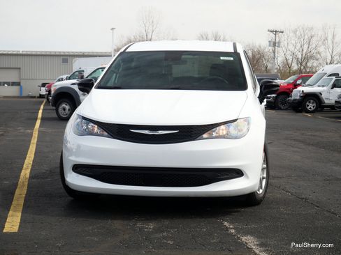 New 2026 Chrysler Voyager LX FWD image 21
