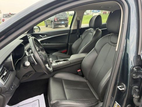 Used 2025 Genesis G70 2.5T AWD/4WD image 13