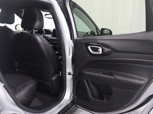 Used 2026 Jeep Compass Limited AWD/4WD image 18