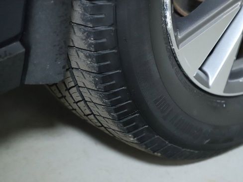 Used 2017 Nissan Murano S image 35