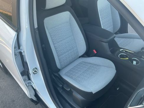 Used 2022 Chevrolet Equinox LS w/ LS Convenience Package AWD/4WD image 24