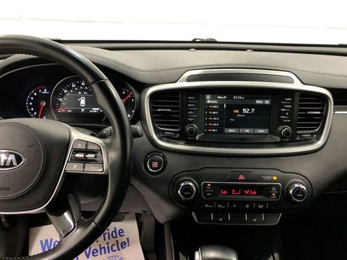 Used 2020 Kia Sorento EX AWD/4WD image 19