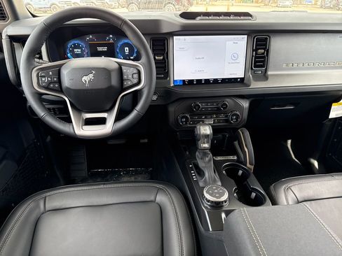 New 2026 Ford Bronco Badlands image 5