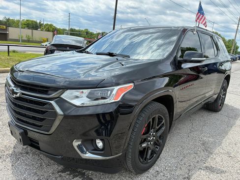 Used 2018 Chevrolet Traverse Premier w/ Redline Edition AWD/4WD image 2