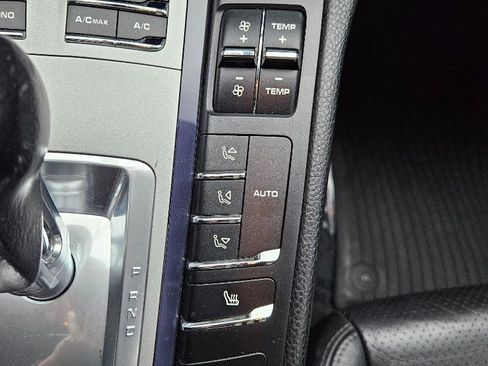 Used 2012 Porsche Panamera 4 image 46