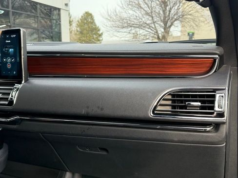 Used 2024 Lincoln Navigator Reserve image 28