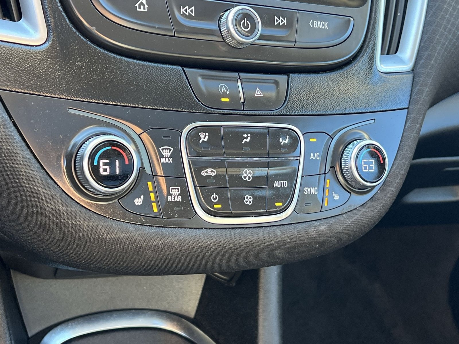 Used 2023 Chevrolet Malibu LT FWD image 20