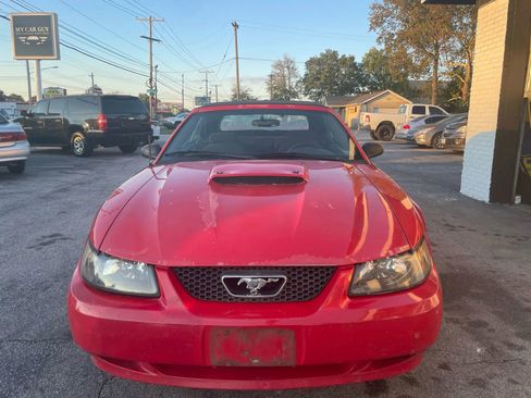 Used 2004 Ford Mustang Deluxe Convertible image 3