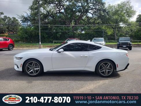 Used 2024 Ford Mustang Coupe RWD image 2