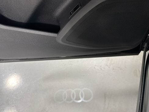 Used 2025 Audi Q5 Premium Plus w/ Premium Plus AWD/4WD image 18