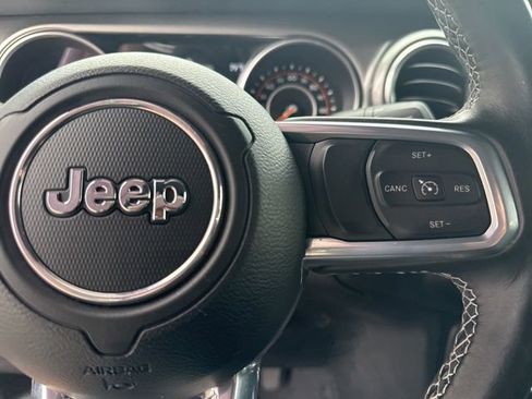 Certified 2021 Jeep Wrangler Unlimited Sahara image 41