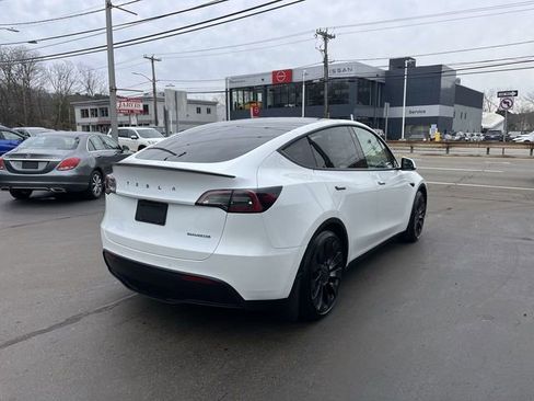 Used 2022 Tesla Model Y Performance image 8