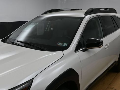 Used 2025 Subaru Outback Premium AWD/4WD image 11