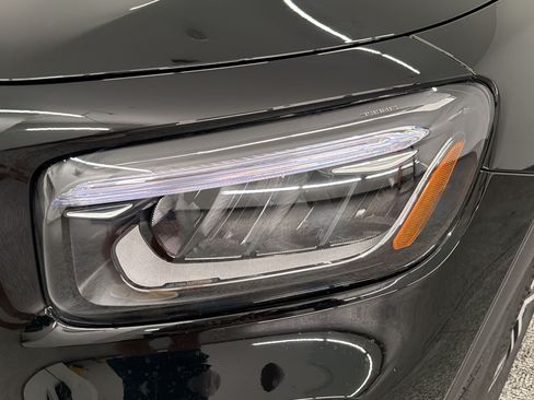 Used 2026 Mercedes-Benz GLB 250 image 11