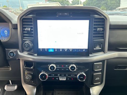 Used 2025 Ford F150 XLT w/ Equipment Group 303A High AWD/4WD image 17