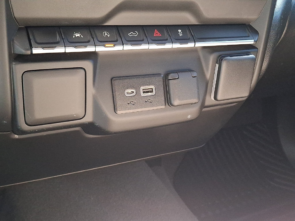 Used 2023 Chevrolet Silverado 1500 Custom AWD/4WD image 23