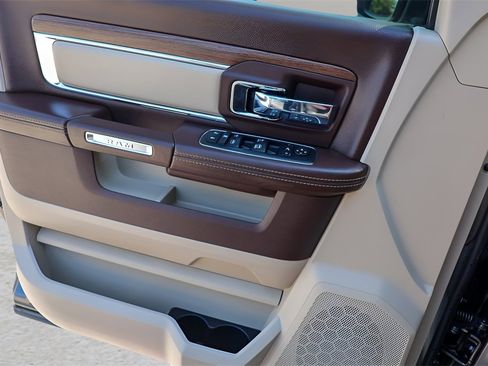 Used 2017 RAM 1500 Laramie w/ Convenience Group image 20