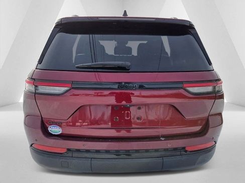 Used 2022 Jeep Grand Cherokee Altitude image 6