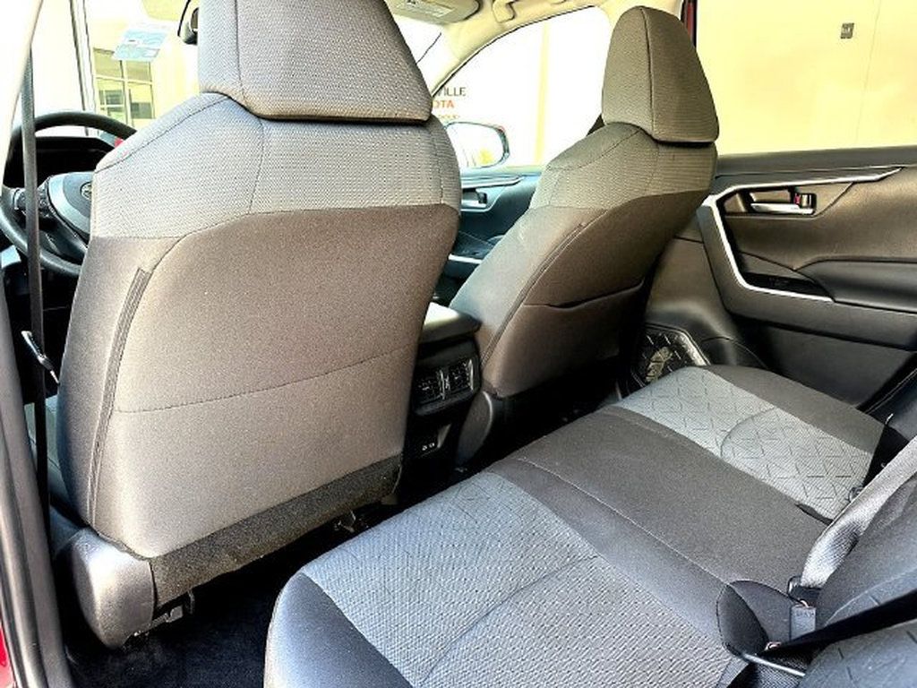 Certified 2025 Toyota RAV4 XLE AWD/4WD image 19