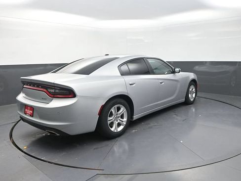 Used 2020 Dodge Charger SXT w/ Leather Interior Group RWD image 8