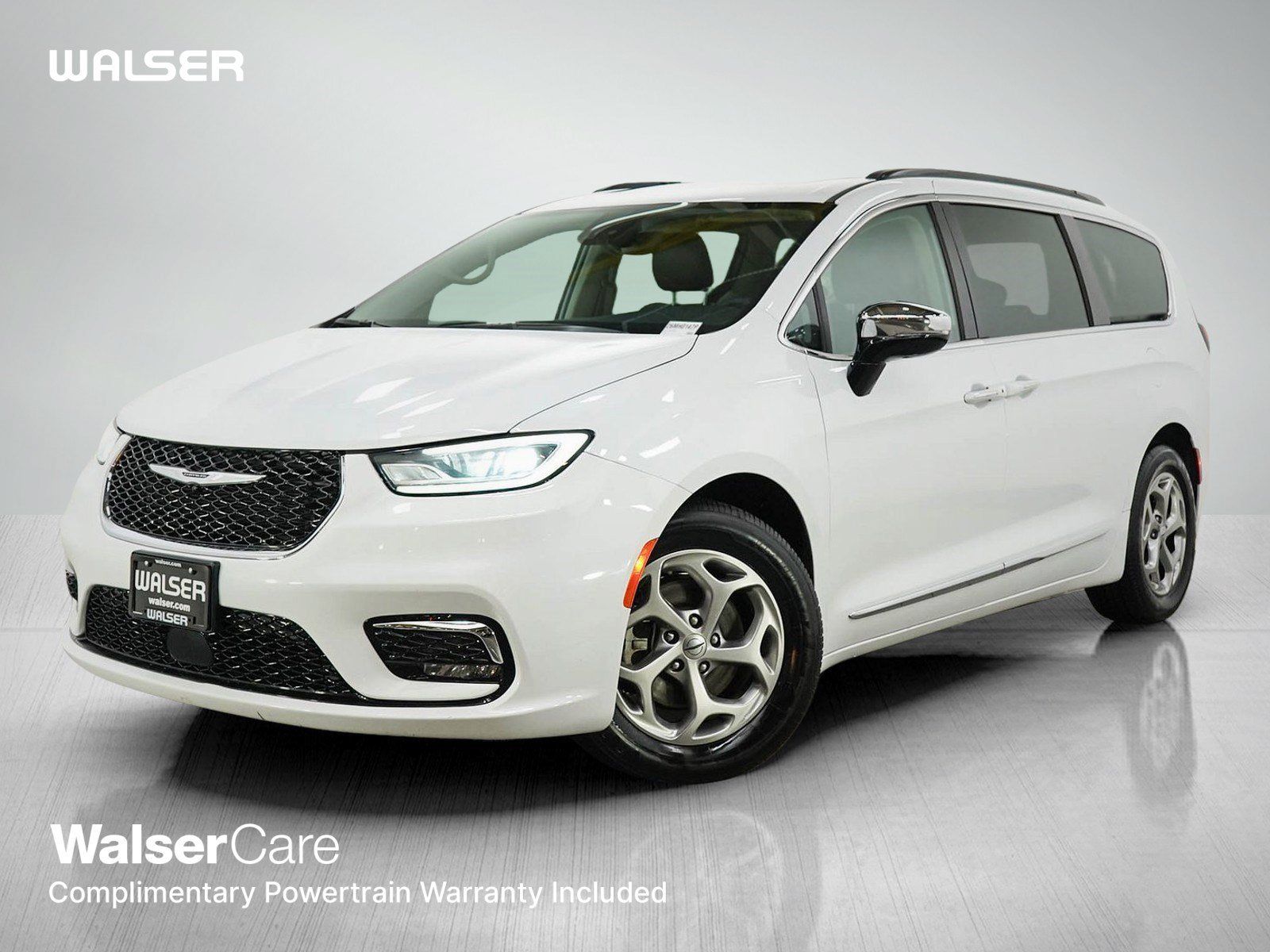 Used 2023 Chrysler Pacifica Limited FWD image 1