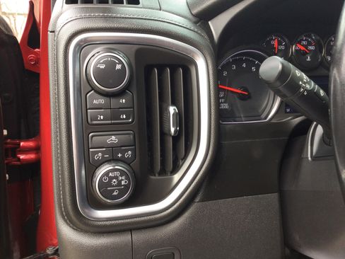 Used 2019 Chevrolet Silverado 1500 LT w/ All-Star Edition image 10