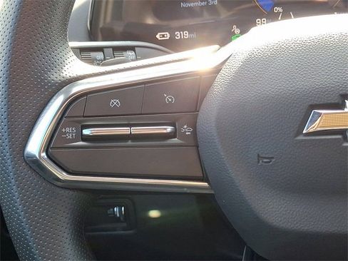 Used 2025 Chevrolet Equinox EV LT image 21