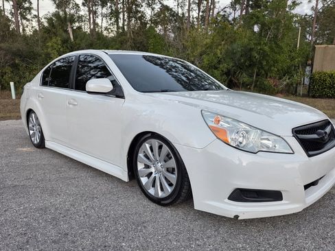 Used 2011 Subaru Legacy 2.5i Limited image 3